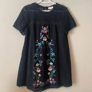 ‼️CLOSET CLEAN OUT- Embroidered Floral Lace Dress